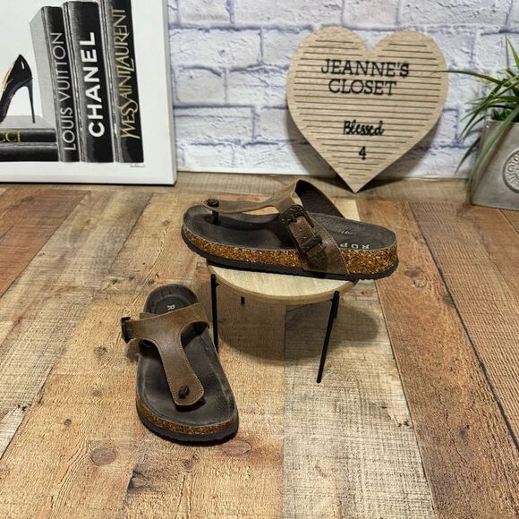 Roper Women's Helena Brown Oiled Leather Thong Sandal - Picture 1 of 10